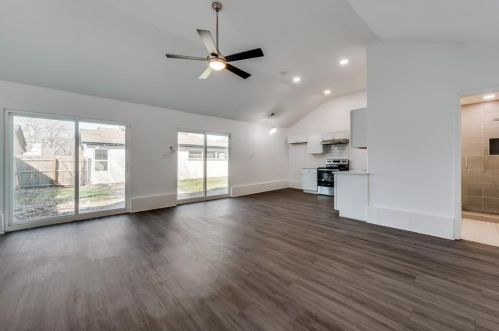 3313 8 Ave, Fort Worth TX  76110-3810 exterior