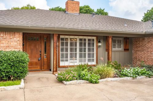 8921 Crosswind Dr, Fort Worth TX  76179-2712 exterior