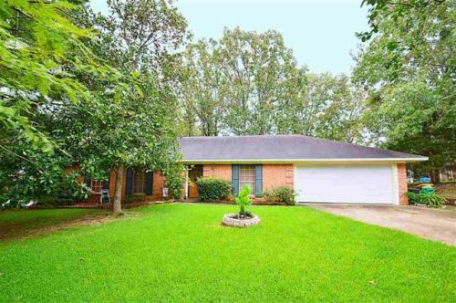 607 Pine Needle Ct, Ridgeland, MS 39157-1366