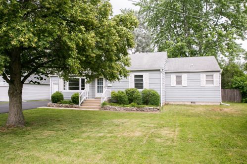 147 Hawthorne Ln, Mokena, IL 60451-1440