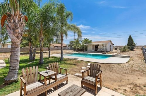 20101 Camino Del Sol, Riverside CA  92508-2423 exterior