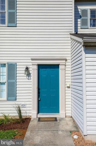 2958 Milky Way, York, PA 17315-4572