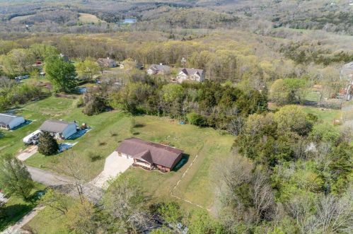1410 Radcliff Dr, Festus, MO 63028-3472