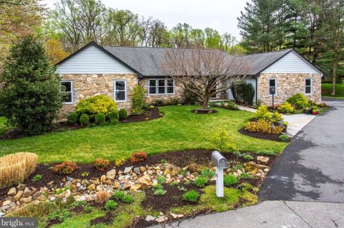1323 Lancia Dr, Mc Lean, VA 22102-2203