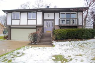 274 Strathmore Ln, Hanover Park, IL 60108-1932