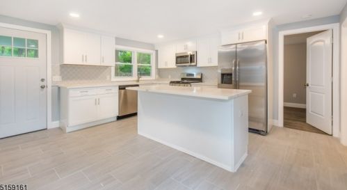 35 Bissell St, Dover, NJ 07803-3202