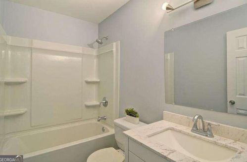1192 Mountain Springs Dr, Kennesaw GA  30144-5611 exterior