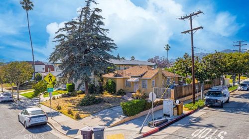 913 Maple St, Glendale CA  91205-1828 exterior