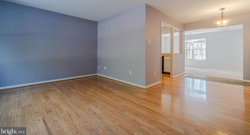 5939 First Landing Way, Springfield VA  22015-2605 exterior