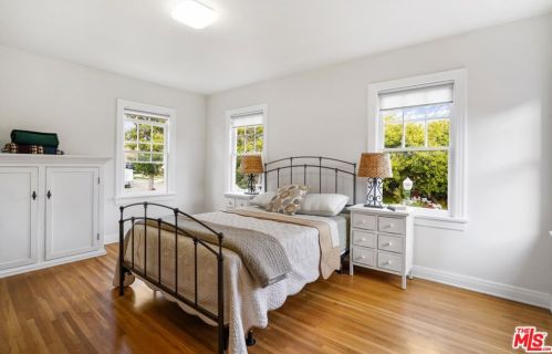 1109 Cedar St, Glendale CA  91207-1728 exterior