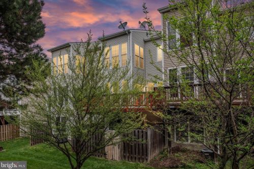 2407 Terra Cotta Cir, Herndon, VA 20171-4692