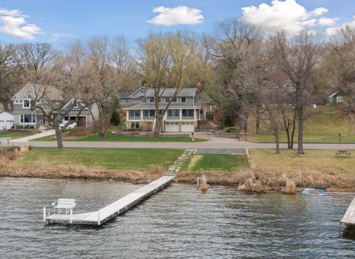 5251 Bald Eagle Blvd, Saint Paul MN  55110-6532 exterior