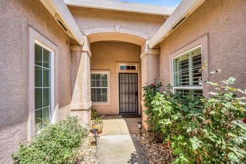 16920 Hawks Hill Rd, Middletown, CA 95467-8033