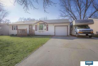 1706 Maenner Dr, Omaha, NE 68114-1658