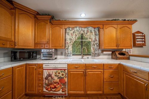 628 East St, Anaheim CA  92805-2131 exterior