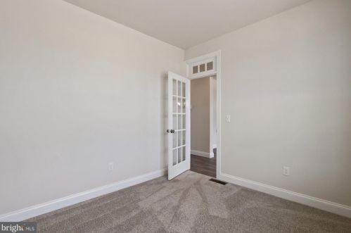 310 Taylor Dr, York, PA 17404-8621