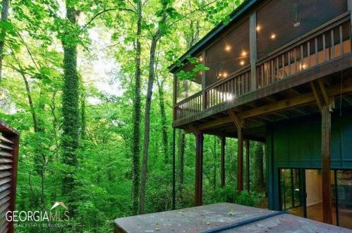 620 Colebrook Ct, Atlanta GA  30327-4710 exterior