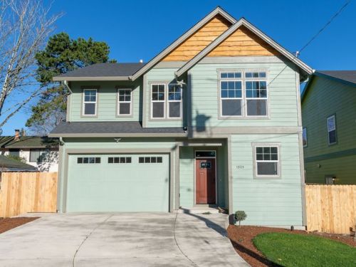 13715 Kelly Ct, Portland, OR