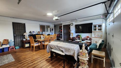 2327 Keha Pl, Honolulu, HI 96819-2553