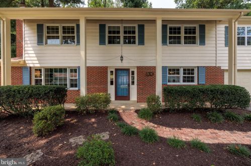 7136 Game Lord Dr, Springfield VA  22153-1318 exterior