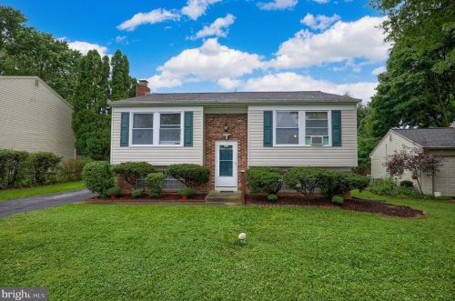 111 Tanglewood Ln, Lancaster PA  17601-3315 exterior