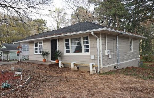 2700 Hood Ave, Atlanta GA  30318-0061 exterior