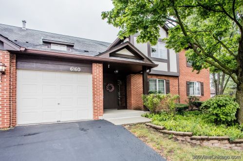 6160 Brookside Ln, Willowbrook, IL 60527-2917