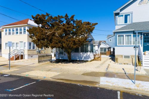 15 Kerr Ave, Lavallette, NJ 08735-2138