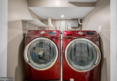 2833 10th St, Philadelphia PA 19122-6021 exterior