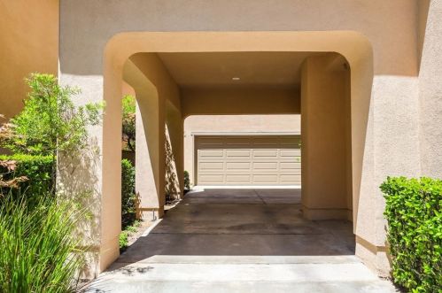 27 Oroville, Irvine, CA 92602-0923
