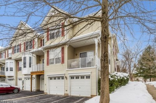 10 Brentwood Ct, Flemington, NJ 08822-3526
