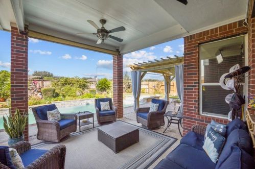 2127 Trinity Mnr Ln, Richmond TX  77469-7255 exterior