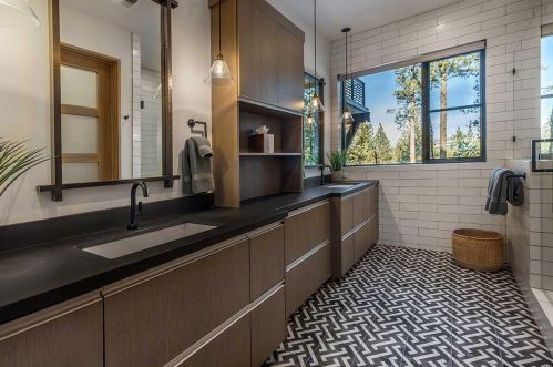 265 Laura Knight, Truckee CA  96161-5170 exterior