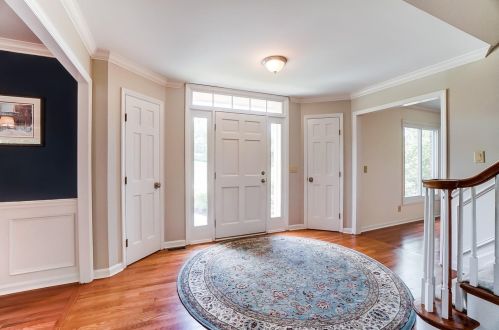 832 Eaglesknoll Ct, Cincinnati, OH 45255-4312
