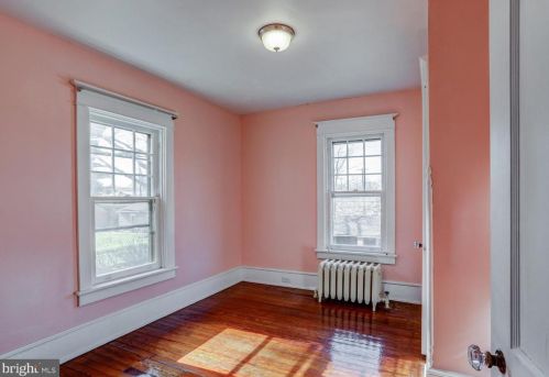 48 Cottage Ave, Lancaster PA  17602-3212 exterior