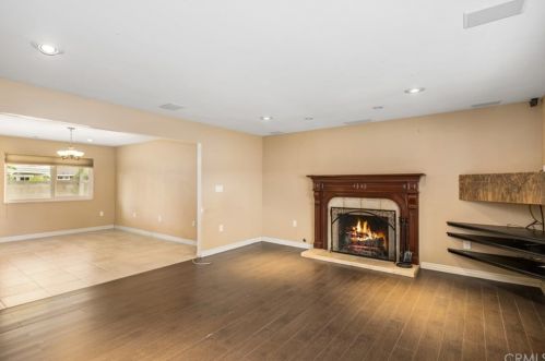 121 Barbara St, Anaheim CA  92806-3825 exterior