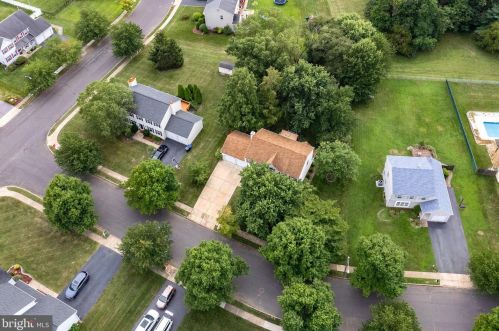 16 Windsor Ln, Trenton, NJ 08620-9410