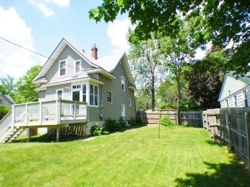 1144 Cook Ave, Saint Paul MN  55106-3325 exterior