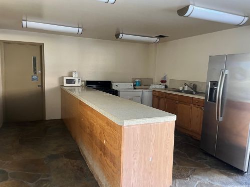 1561 Kanunu St, Honolulu HI  96814-3245 exterior