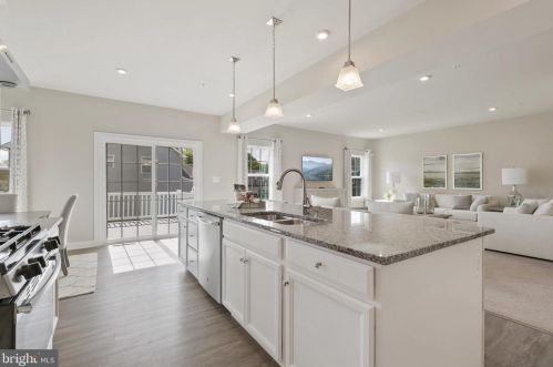 691 Falcon Ln, Aberdeen MD  21001-1256 exterior