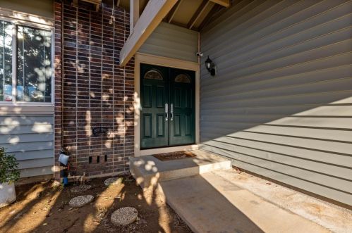 7987 Cranmore Ct, Citrus Heights, CA 95610-4068