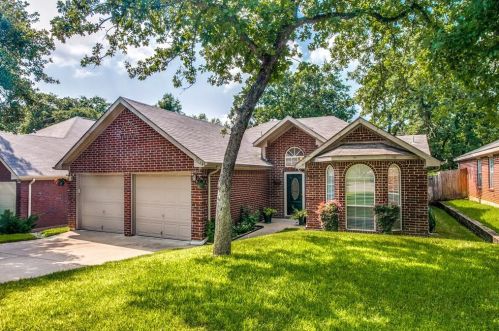 7644 Arbor Ridge Ct, Fort Worth, TX 76112-4535