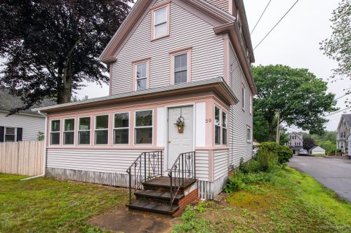 59 Bridge St, Berwick, ME 03901-2214