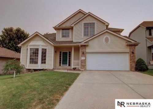 9301 25th Ave, Bellevue, NE 68147-2488