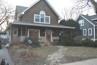 1012 Chestnut St, Bannockburn, IL 60015-2910