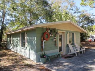 716 Three Rivers Rd, Carrabelle, FL 32322-2051