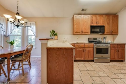 11 Sycamore Ln, Dover NJ  07869-3704 exterior