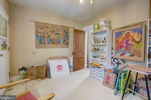 437 44 St, Philadelphia PA 19104-2910 exterior