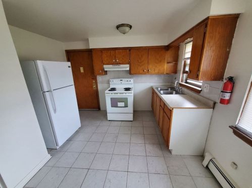 74 138th St, Chicago, IL 60827-1750