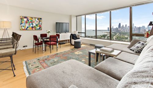 2800 Lake Shore Dr, Chicago IL  60657-6232 exterior